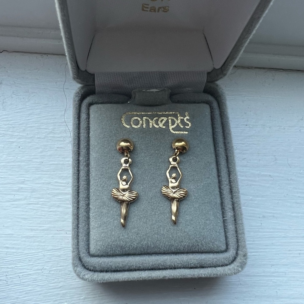 Ballerina earrings